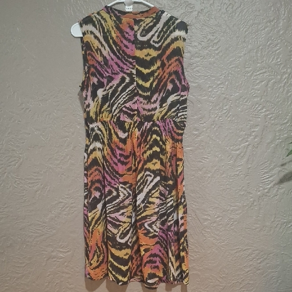 Lane Bryant Pink and Orange Patterned Dress Size 16 - Picture 7 of 9